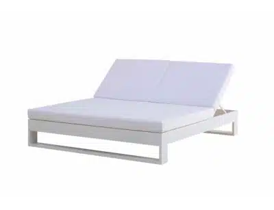 Cama balinesa moderna blanca con 2 colchón individuales unidos y almohadas a juego, diseño minimalista y elegante