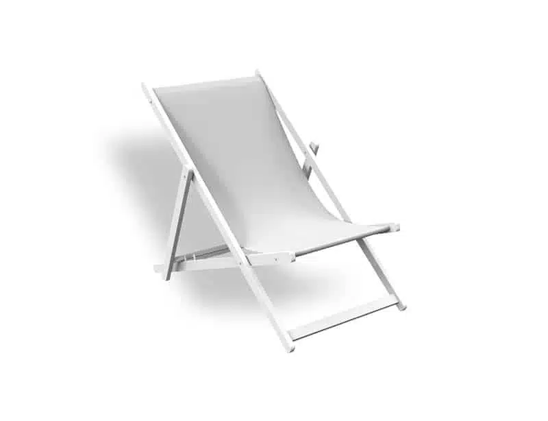 Mini tumbona plegable de diseño minimalista en color blanco, con estructura de madera y asiento de tela resistente, aislada sobre fondo blanco